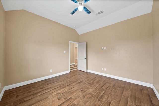 151 Crump Circle, Red Oak, TX 75154