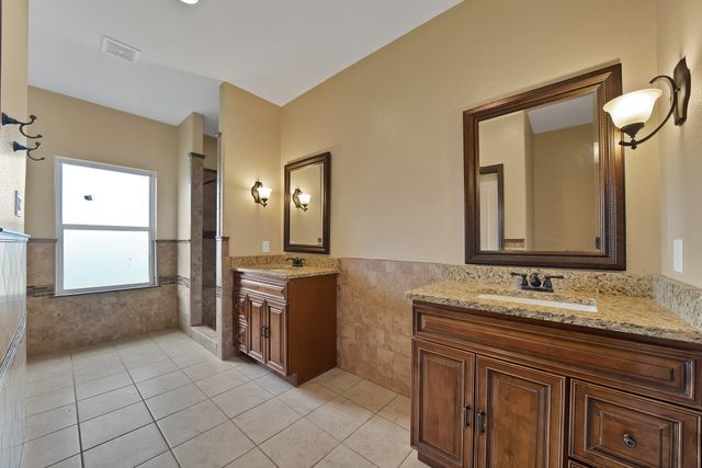 151 Crump Circle, Red Oak, TX 75154