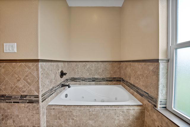 151 Crump Circle, Red Oak, TX 75154