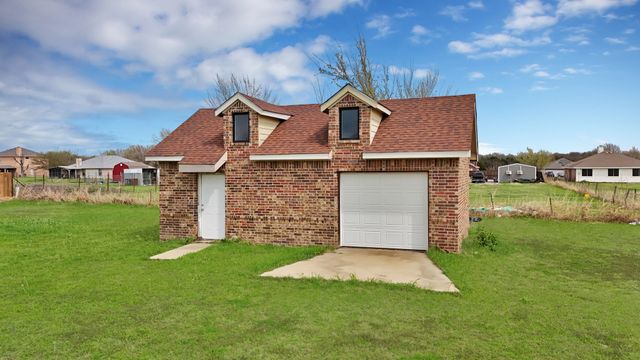 151 Crump Circle, Red Oak, TX 75154