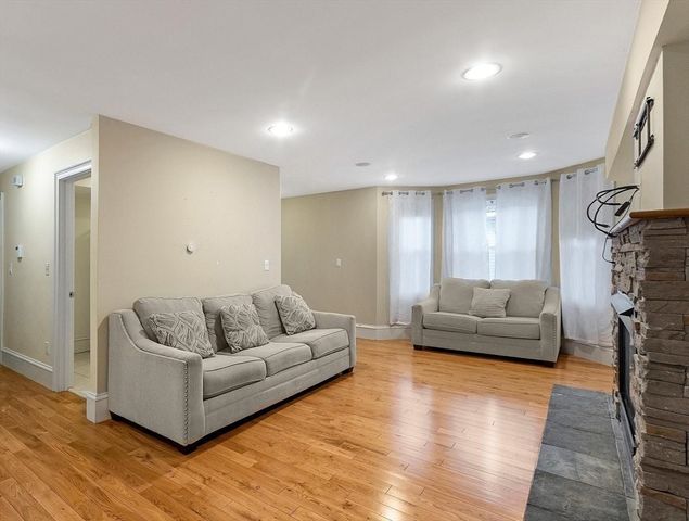 14 Downer Ct. 14, Boston, MA 02122
