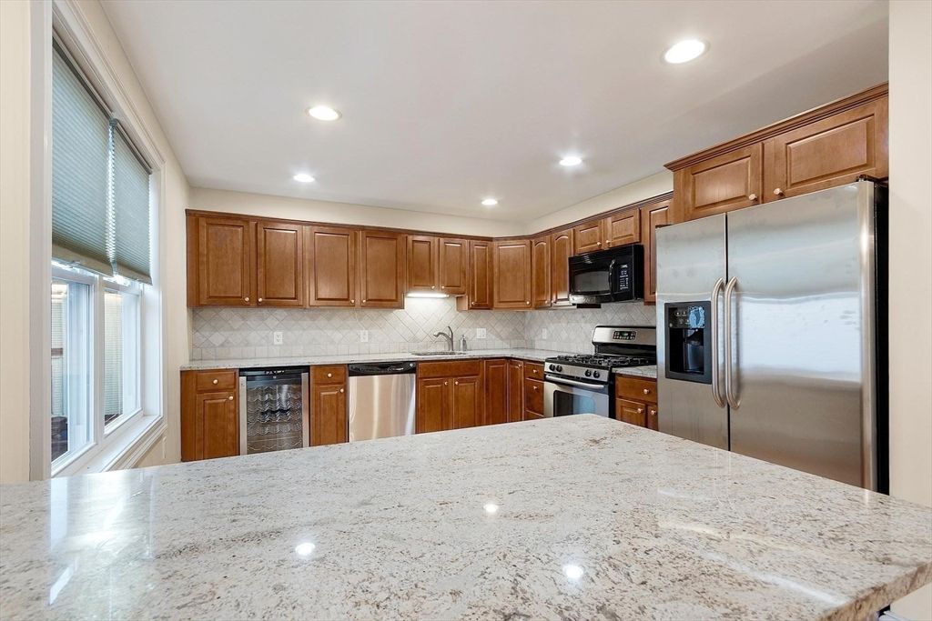 14 Downer Ct. 14, Boston, MA 02122