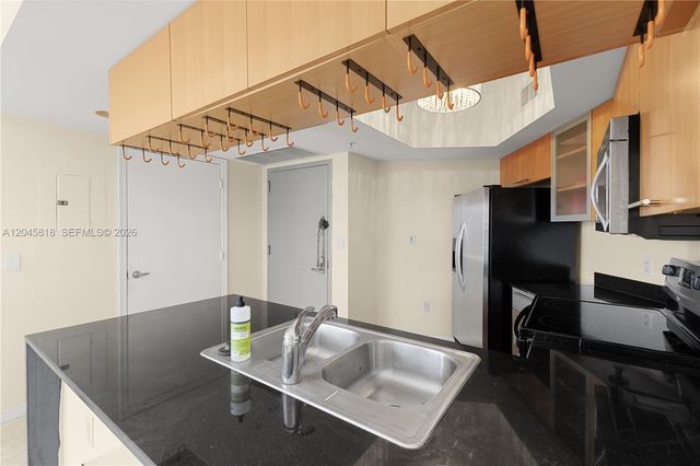 1750 N Bayshore Drive 2414, Miami, FL 33132