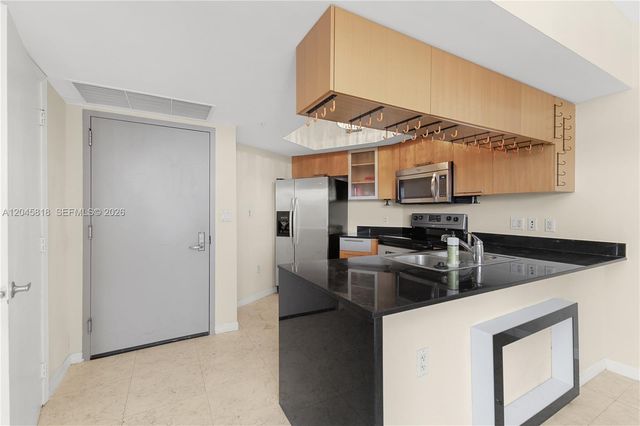 1750 N Bayshore Drive 2414, Miami, FL 33132