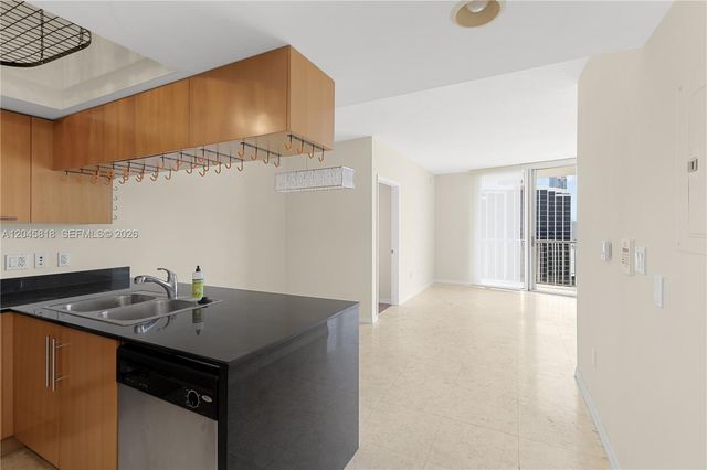 1750 N Bayshore Drive 2414, Miami, FL 33132