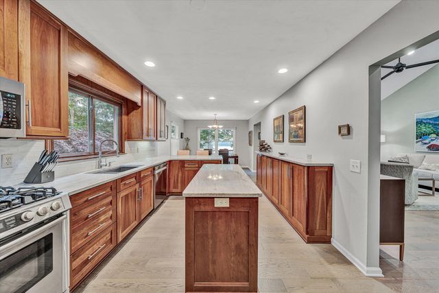 85 Beech DR, Union Hall, VA 24176