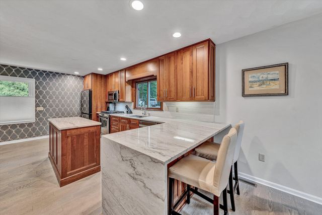 85 Beech DR, Union Hall, VA 24176