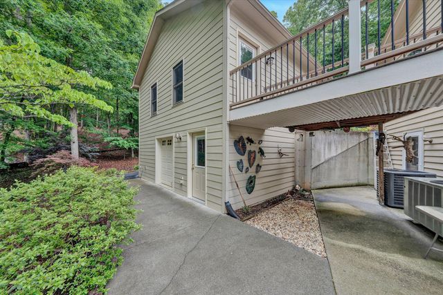 85 Beech DR, Union Hall, VA 24176