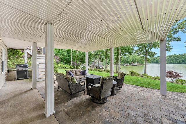 85 Beech DR, Union Hall, VA 24176