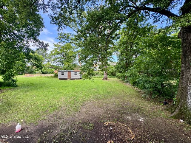 221 N Third Avenue, Cleveland, MS 38732