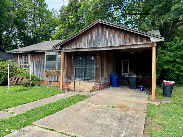 221 N Third Avenue, Cleveland, MS 38732