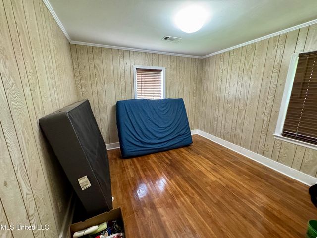 221 N Third Avenue, Cleveland, MS 38732