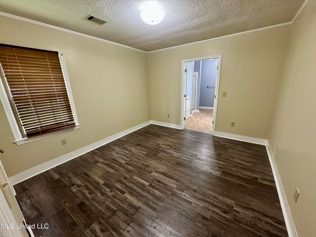221 N Third Avenue, Cleveland, MS 38732