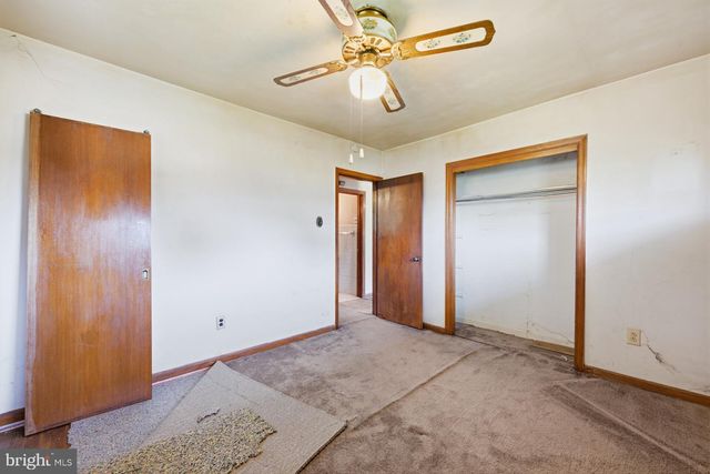 3521 ROCKVIEW DR, Bristol, PA 19007