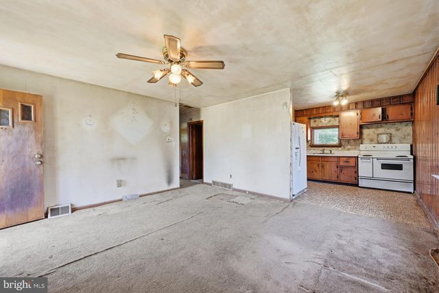 3521 ROCKVIEW DR, Bristol, PA 19007