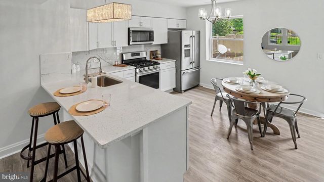 3319 LEIGHTON AVE, Baltimore, MD 21215