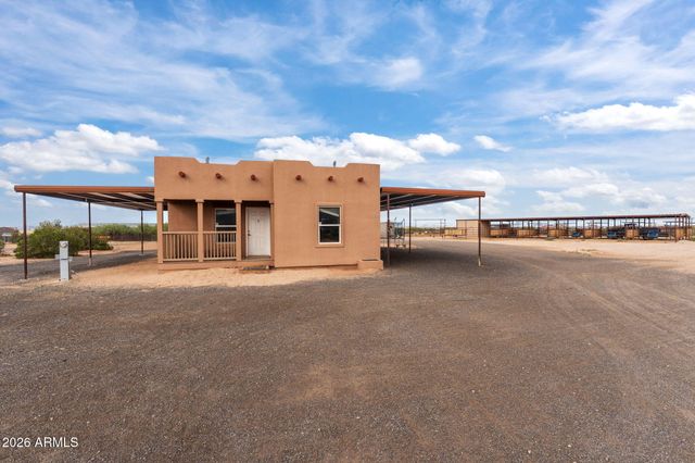 49204 N 529th Avenue, Aguila, AZ 85320