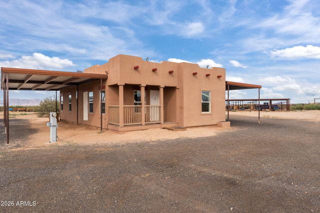 49204 N 529th Avenue, Aguila, AZ 85320