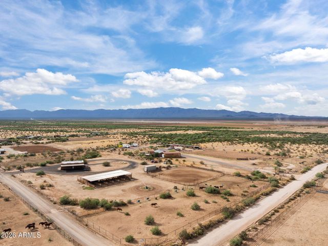 49204 N 529th Avenue, Aguila, AZ 85320