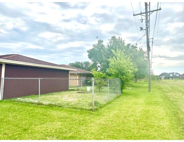 2312 Salisbury Drive, Port Arthur, TX 77640