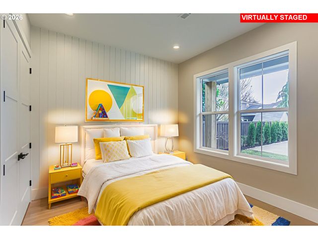 3652 Nw LANA Pl, Portland, OR 97229