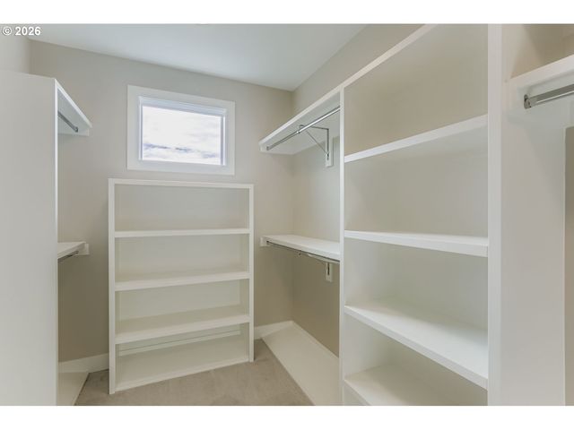 3652 Nw LANA Pl, Portland, OR 97229