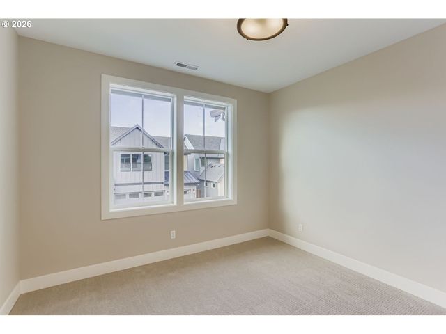 3652 Nw LANA Pl, Portland, OR 97229