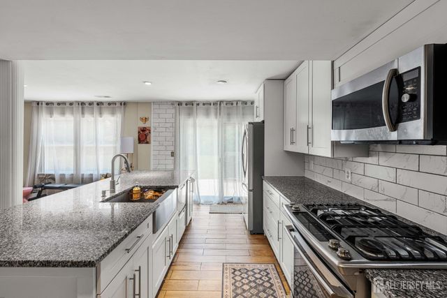 52 Krebs Road, Plainsboro, NJ 08536