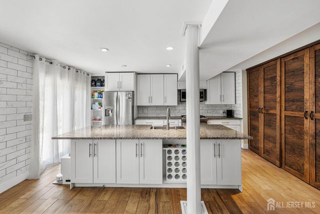 52 Krebs Road, Plainsboro, NJ 08536