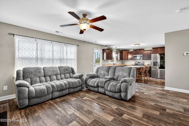 104 Cameo Court, Jacksonville, NC 28540