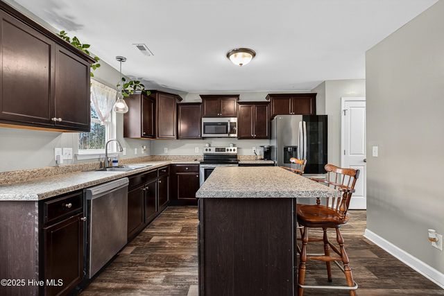 104 Cameo Court, Jacksonville, NC 28540