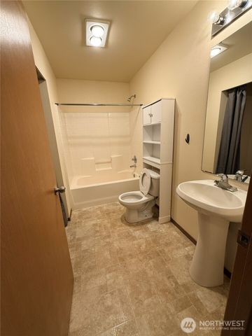 9917 Dragt SE, Yelm, WA 98597