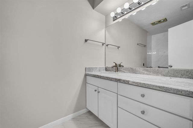 7015 Lacy Hill Drive, Houston, TX 77036