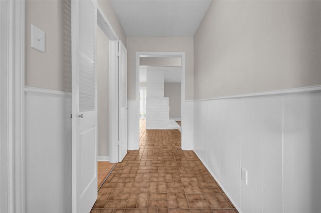 7015 Lacy Hill Drive, Houston, TX 77036