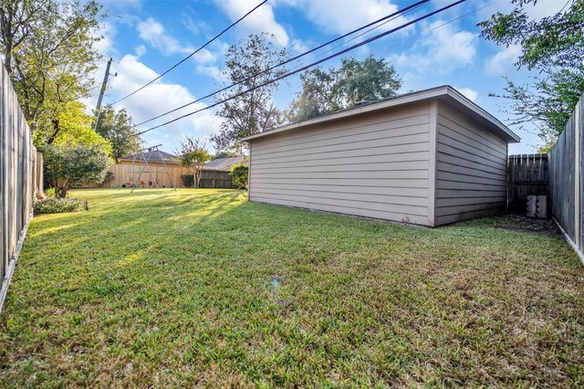 7015 Lacy Hill Drive, Houston, TX 77036