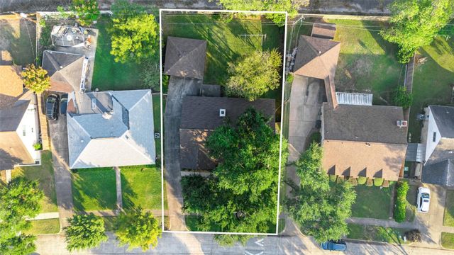 7015 Lacy Hill Drive, Houston, TX 77036