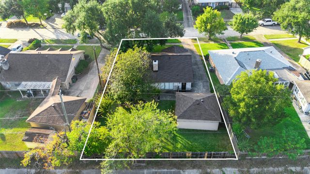 7015 Lacy Hill Drive, Houston, TX 77036
