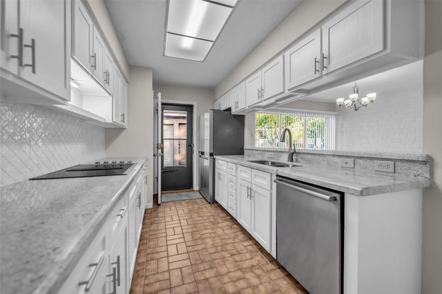 7015 Lacy Hill Drive, Houston, TX 77036