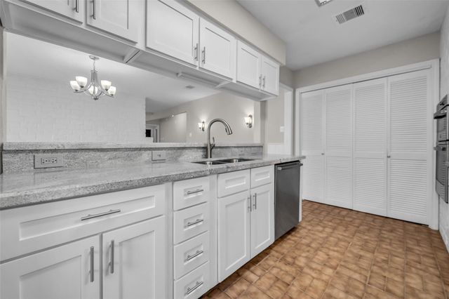 7015 Lacy Hill Drive, Houston, TX 77036