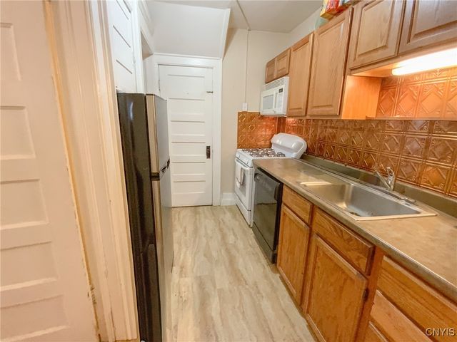 909 Ackerman Avenue, Syracuse, NY 13210