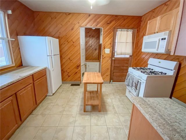 909 Ackerman Avenue, Syracuse, NY 13210