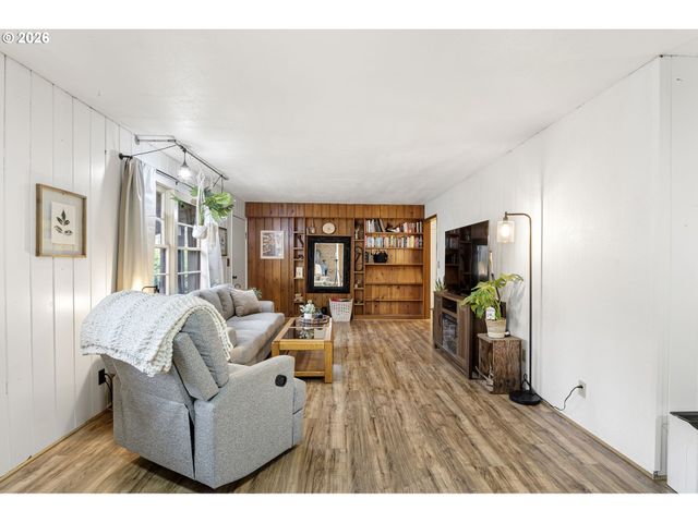 6351 NONPAREIL Rd, Sutherlin, OR 97479