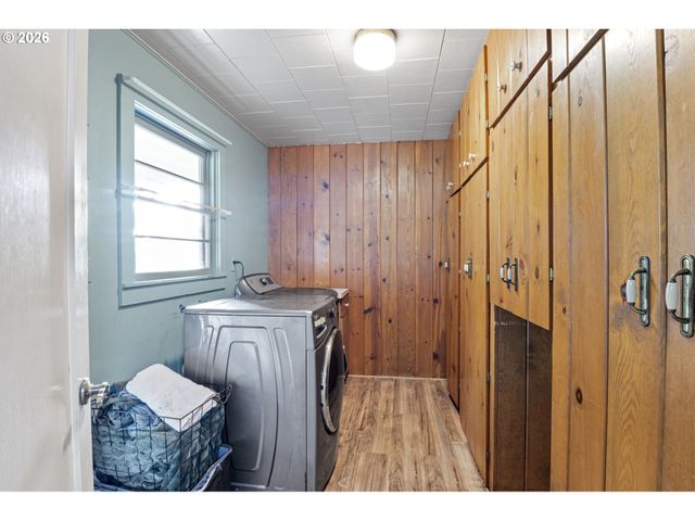 6351 NONPAREIL Rd, Sutherlin, OR 97479