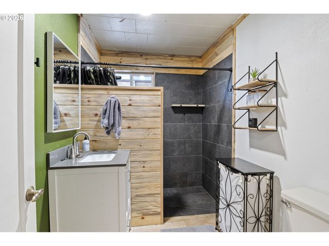 6351 NONPAREIL Rd, Sutherlin, OR 97479