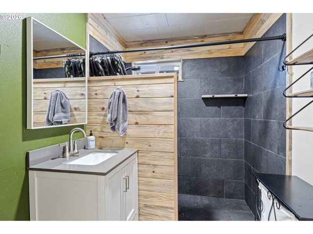 6351 NONPAREIL Rd, Sutherlin, OR 97479