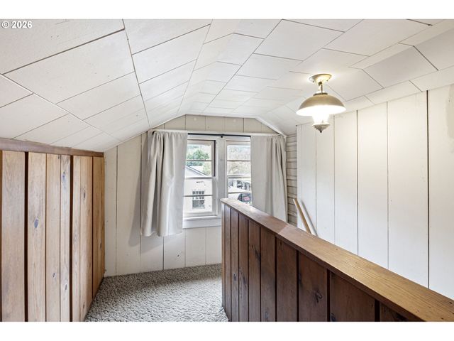 6351 NONPAREIL Rd, Sutherlin, OR 97479