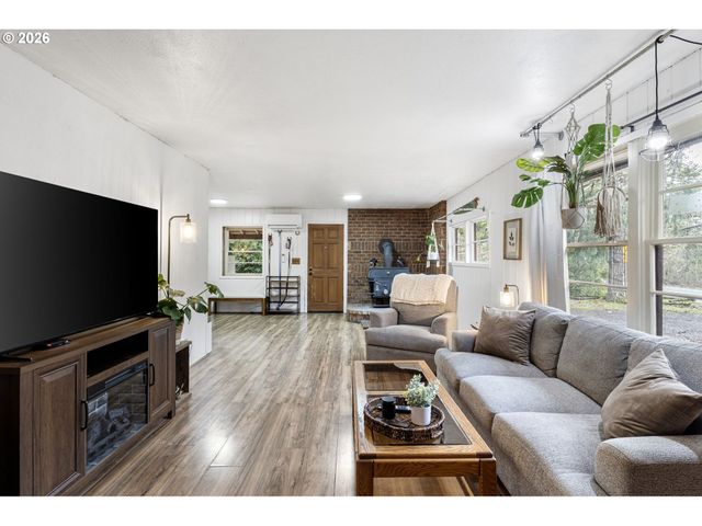 6351 NONPAREIL Rd, Sutherlin, OR 97479