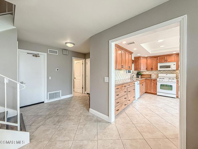 3634 San Vincente Lane, Newbury Park, CA 91320