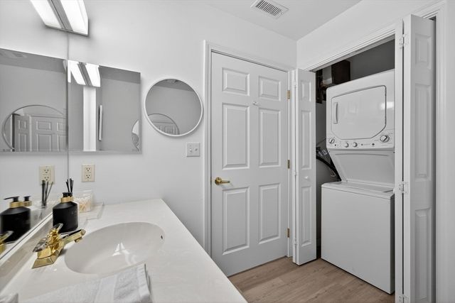 912 Main St 308, Chatham, MA 02633