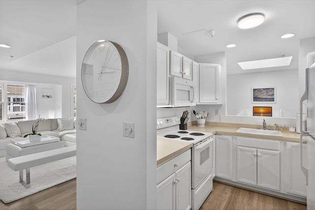 912 Main St 308, Chatham, MA 02633